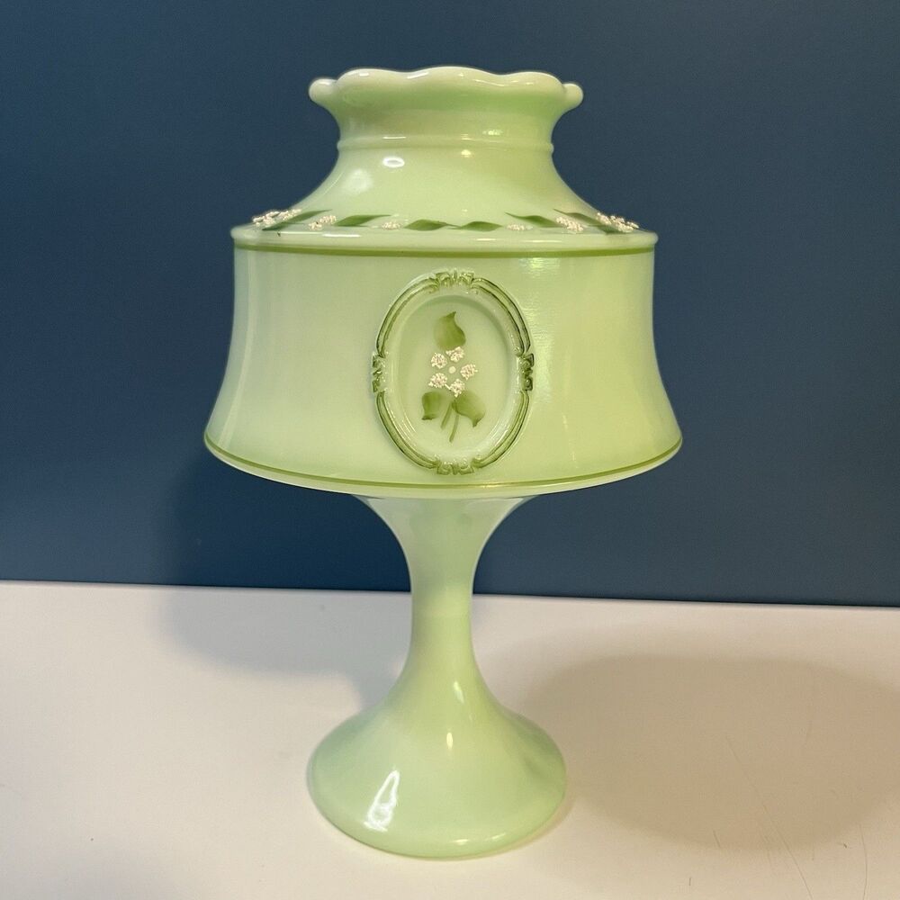 Vintage Westmoreland Jadeite Green Glass Fairy Light Lamp Cameo Beaded Pattern - Picture 3 of 15